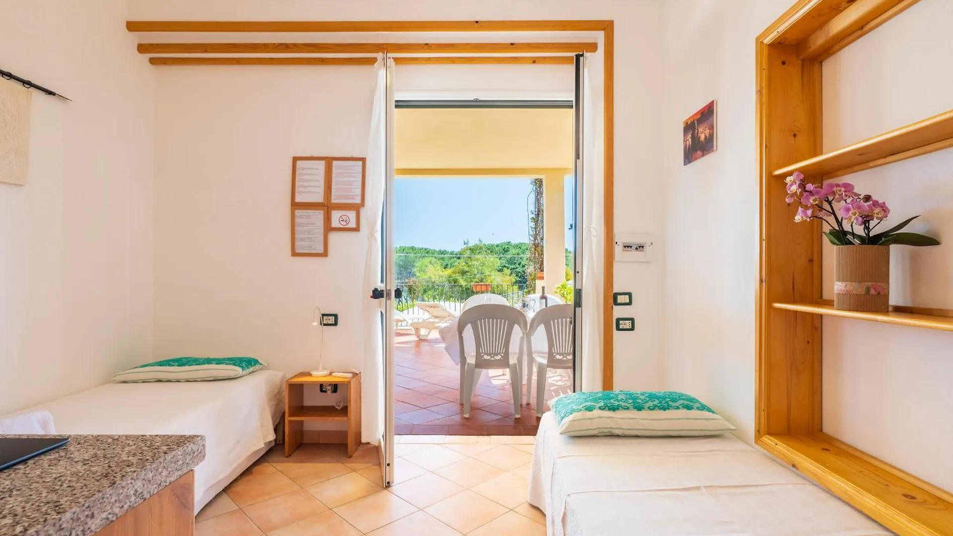 Domus De Janas Sul Mare Hotel Bari Sardo