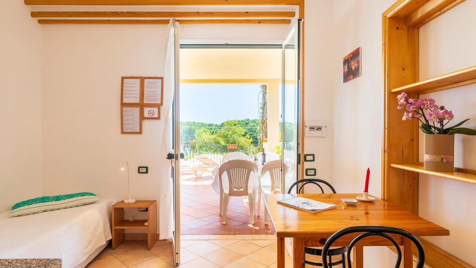 Domus De Janas Sul Mare Hotel Bari Sardo