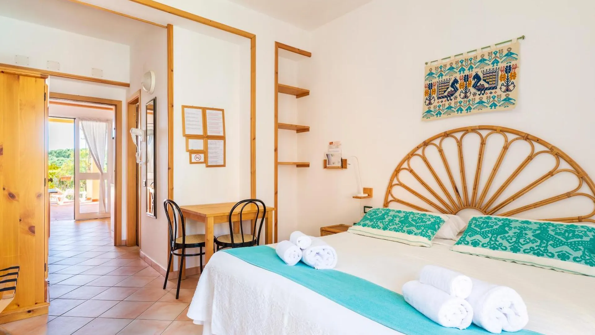 Domus De Janas Sul Mare Hotel Bari Sardo