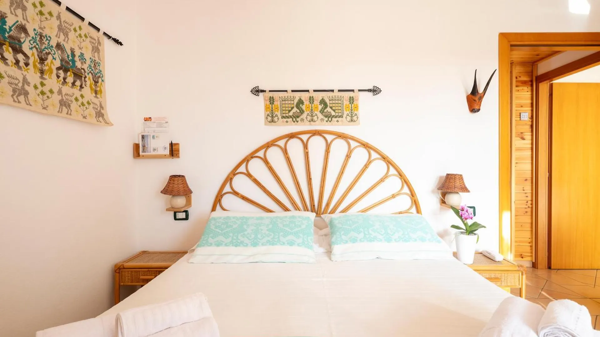 Domus De Janas Sul Mare Hotel Bari Sardo
