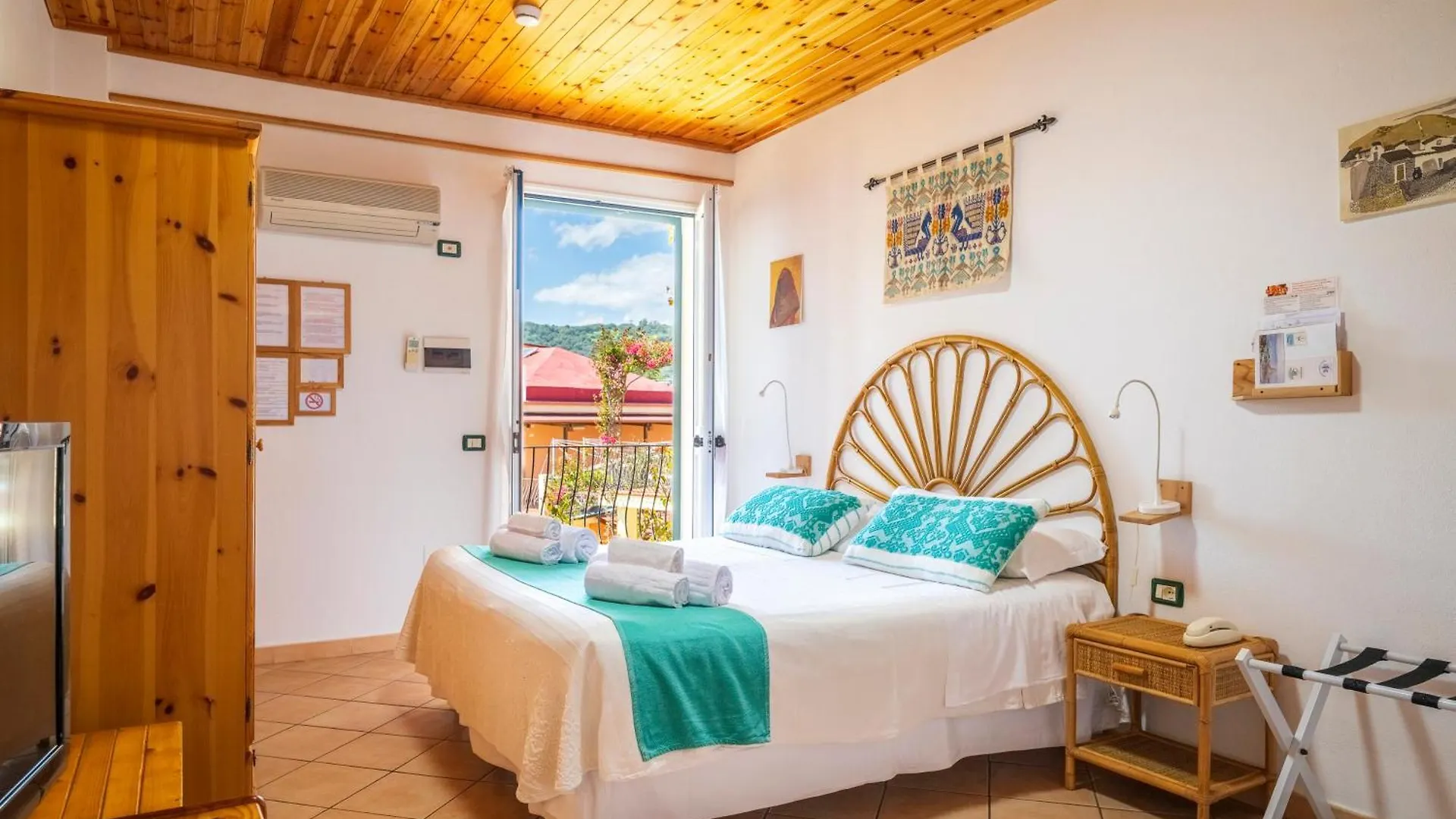Domus De Janas Sul Mare Hotel Bari Sardo
