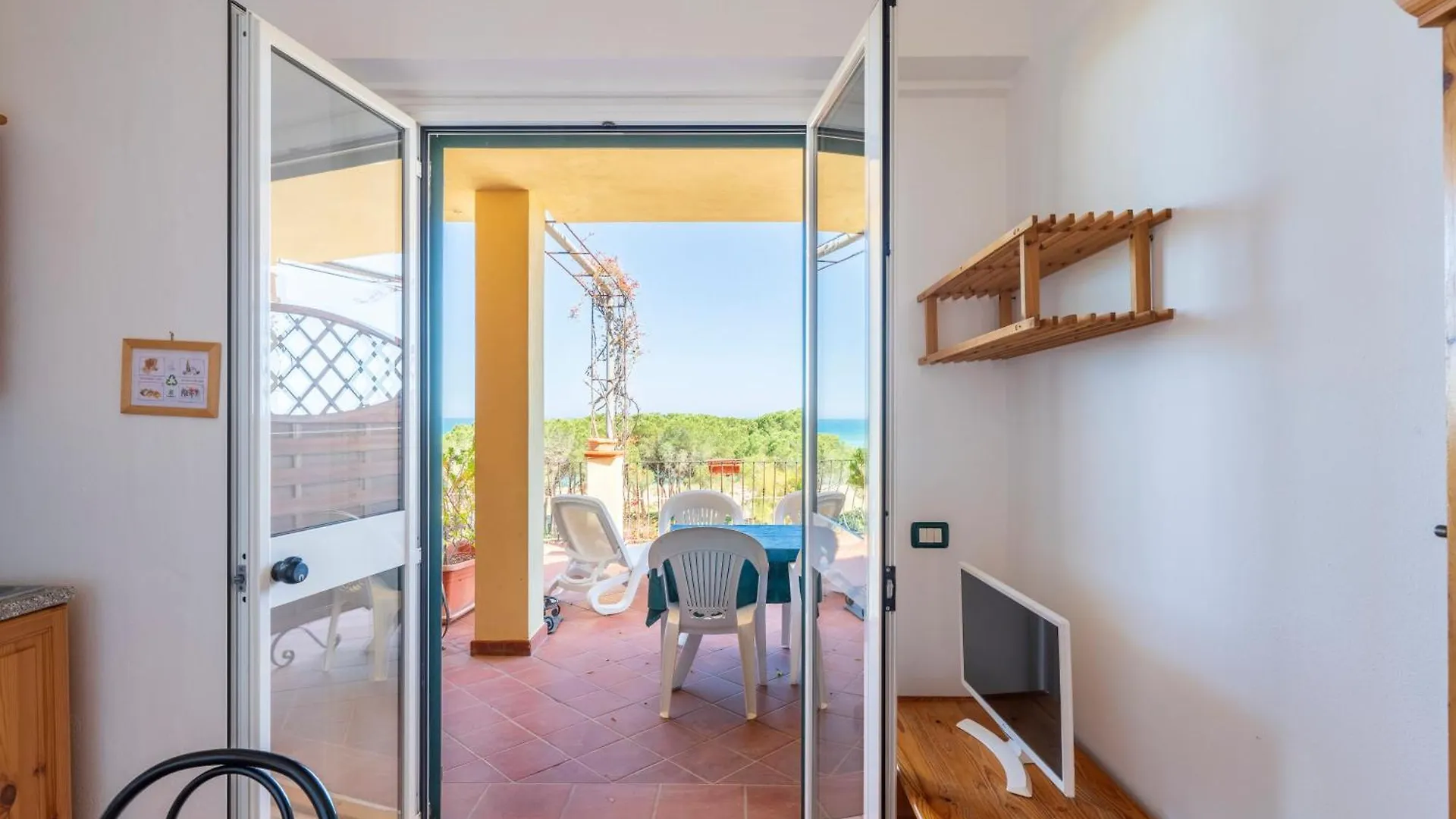 Domus De Janas Sul Mare Hotel Bari Sardo
