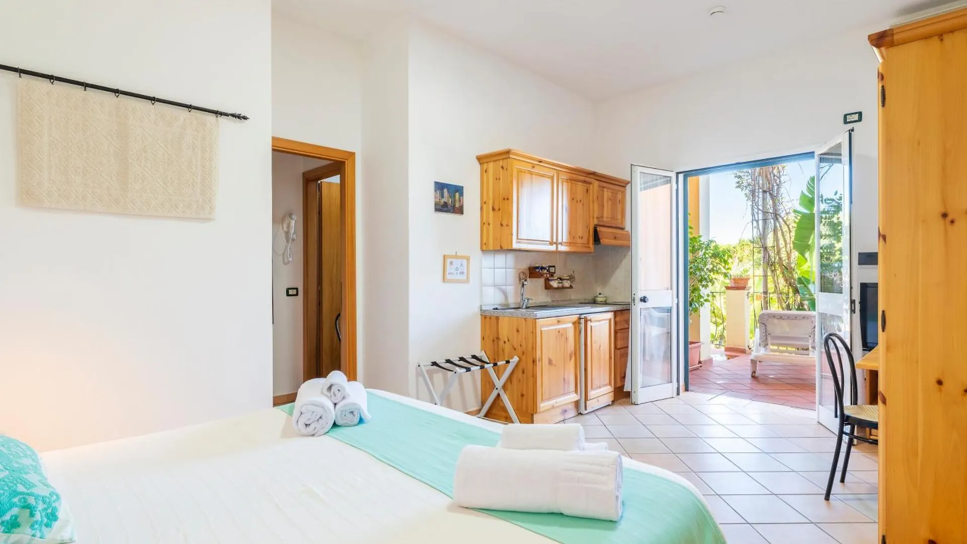 Domus De Janas Sul Mare Hotel Bari Sardo