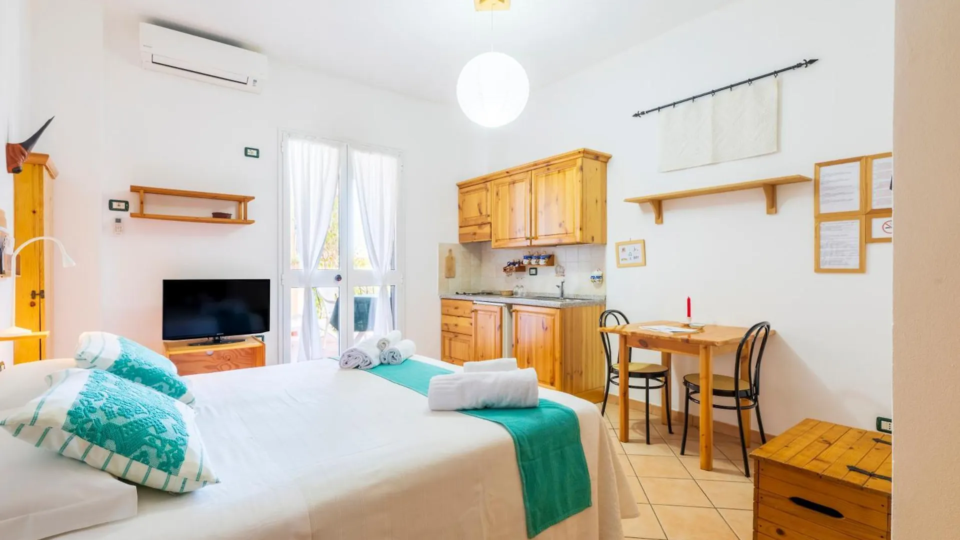Domus De Janas Sul Mare Hotel Bari Sardo