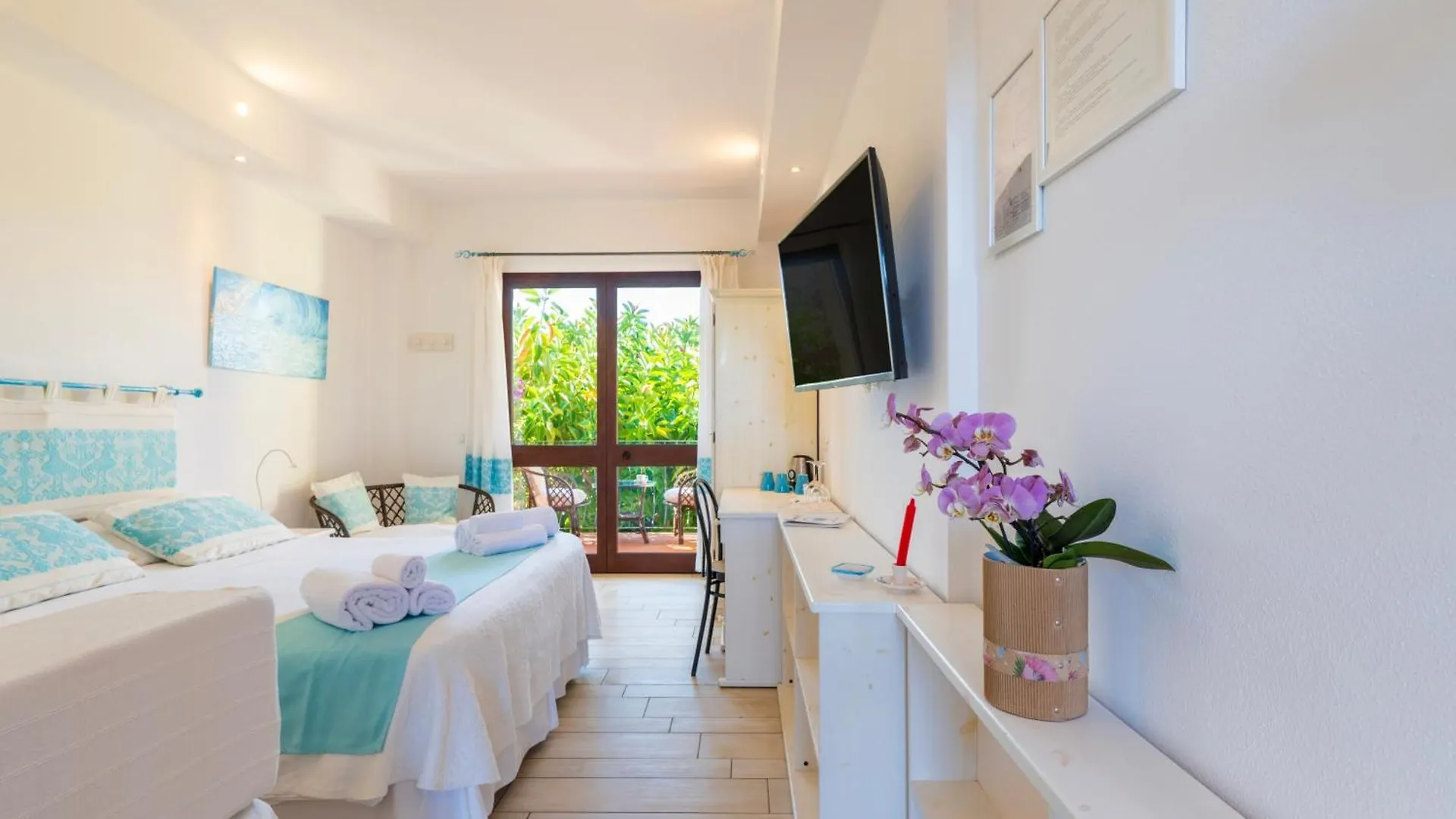 Domus De Janas Sul Mare Hotel Bari Sardo 3*,  Italië