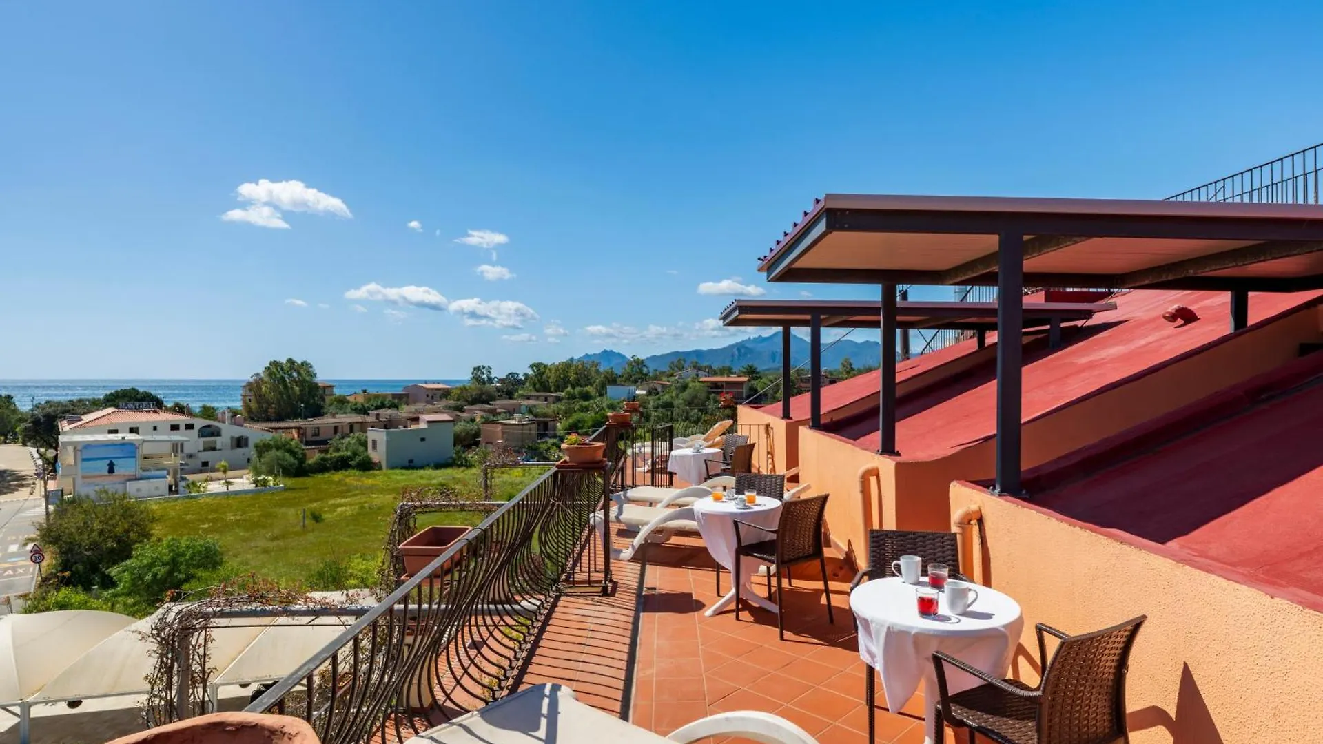 Domus De Janas Sul Mare Hotel Bari Sardo 3*,